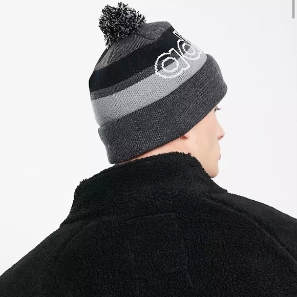 🆕✔️✔️ADIDAS RETRO POMPOM BEANIE ✔️✔️🆕 - Picture 5 of 9